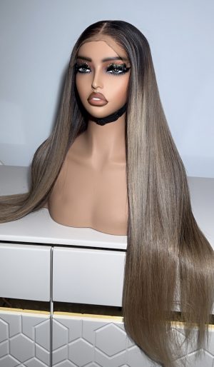 BLONDIE QUEEN