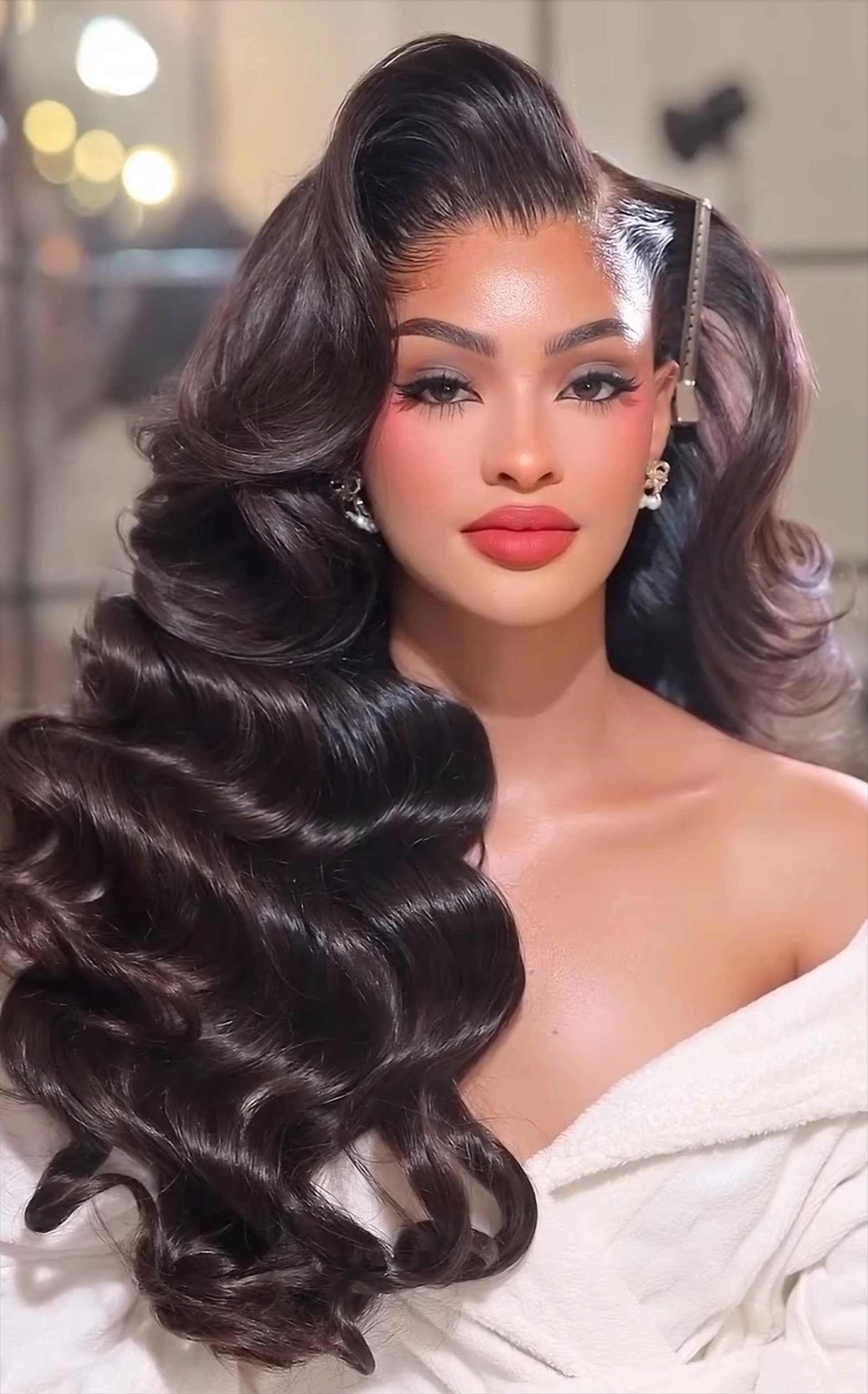 VINTAGE GLAMOUR