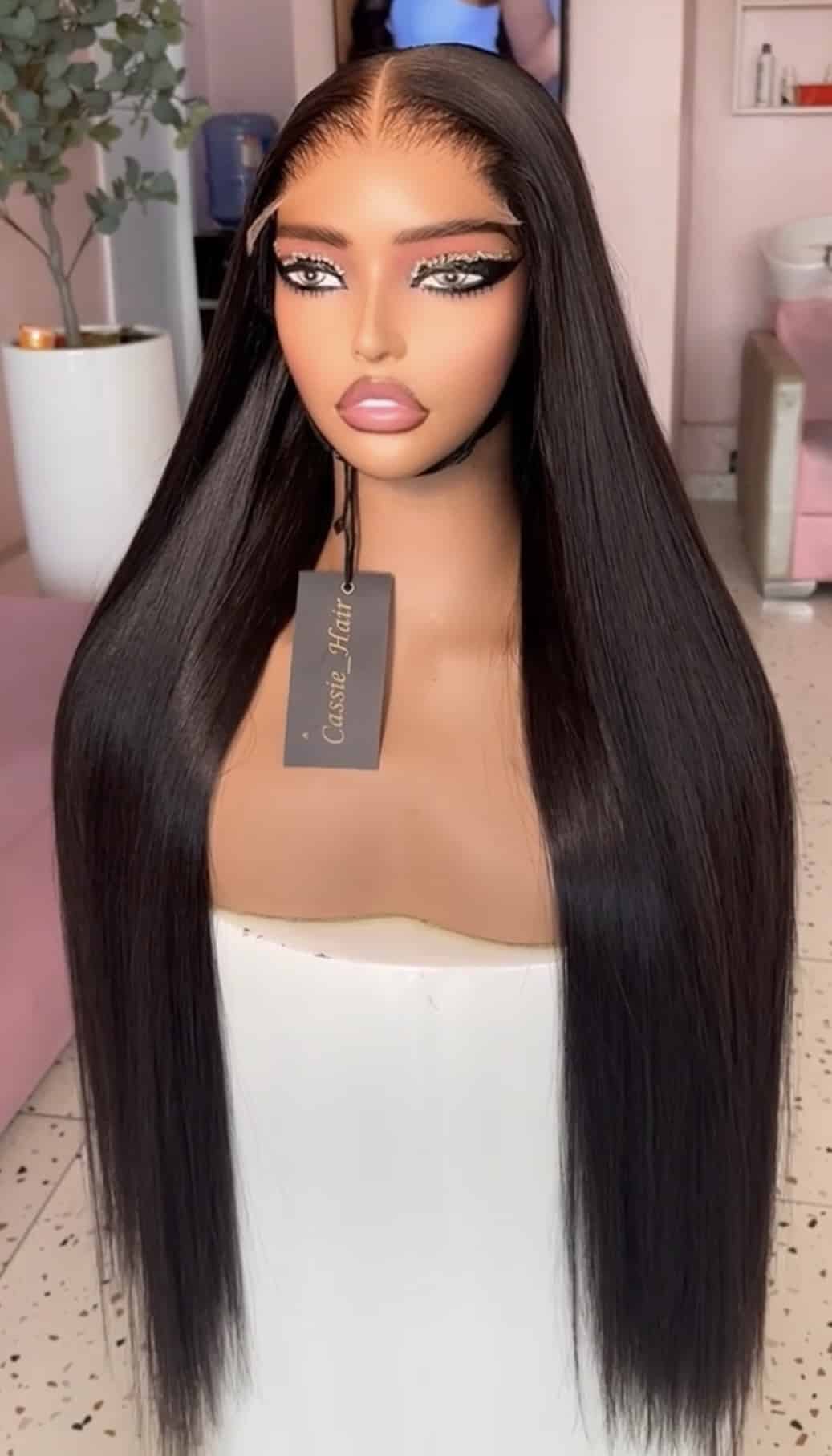 LUXURY STRAIGHT