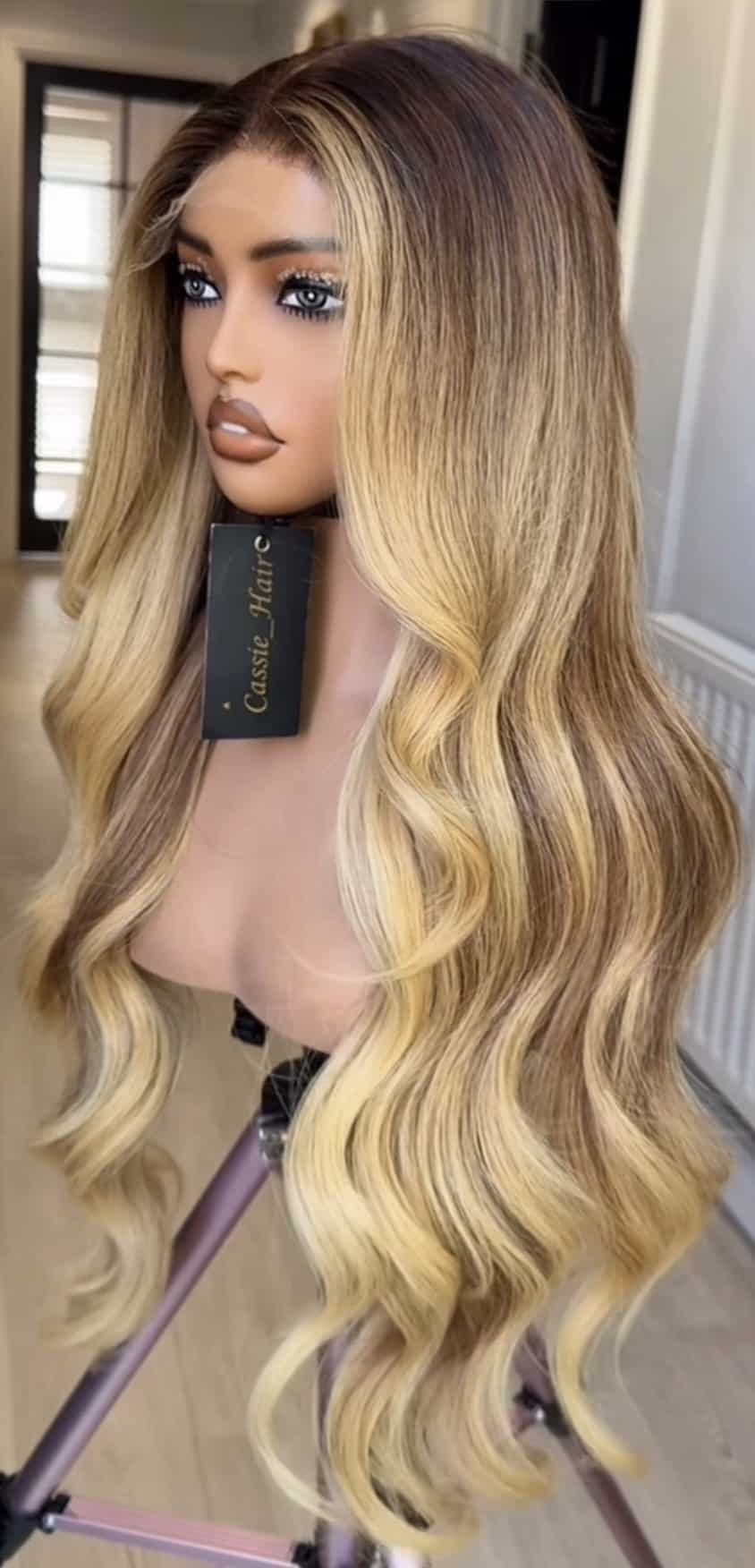 CHAMPAGNE CASCADE