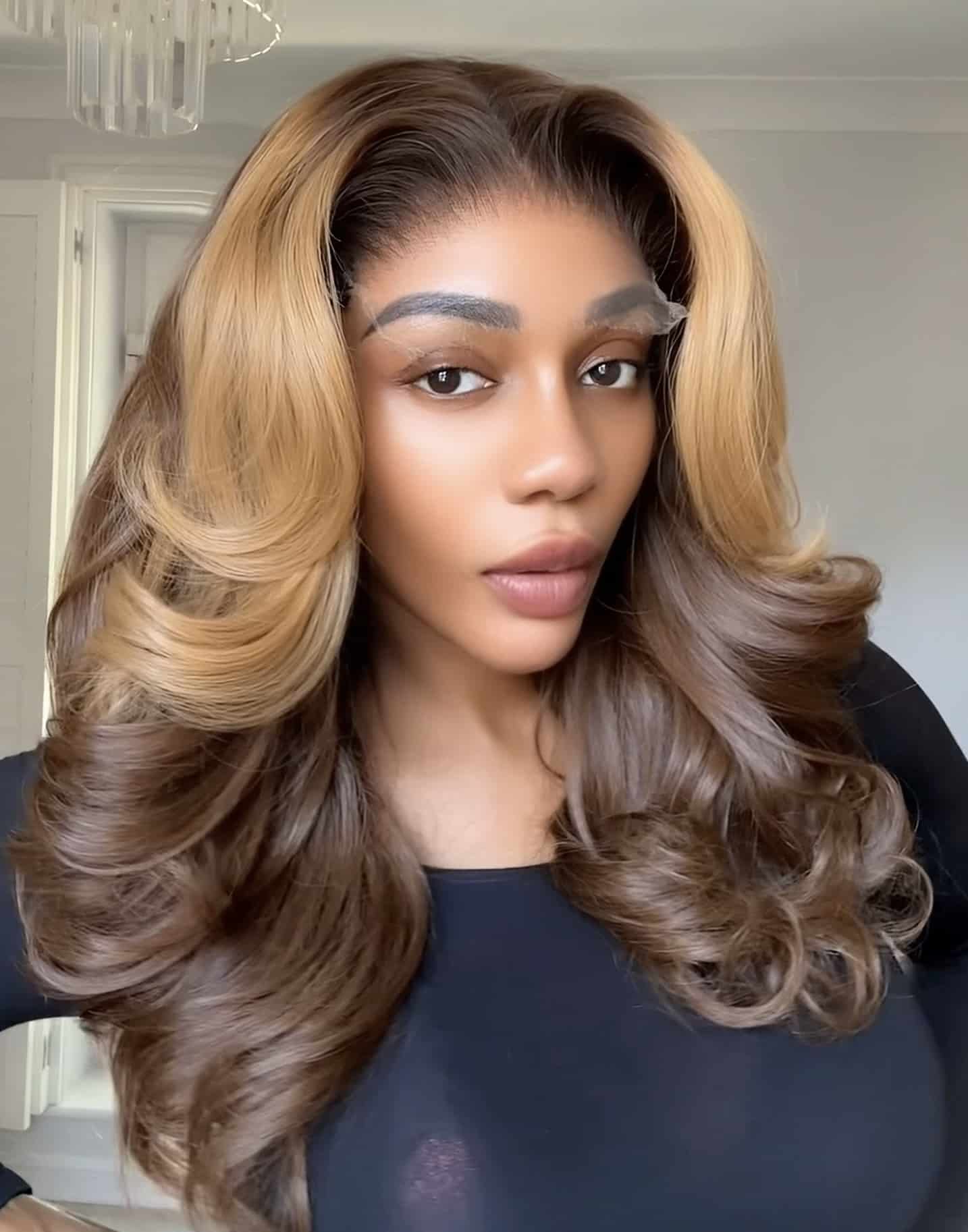 VELLOURE BOMBSHELL